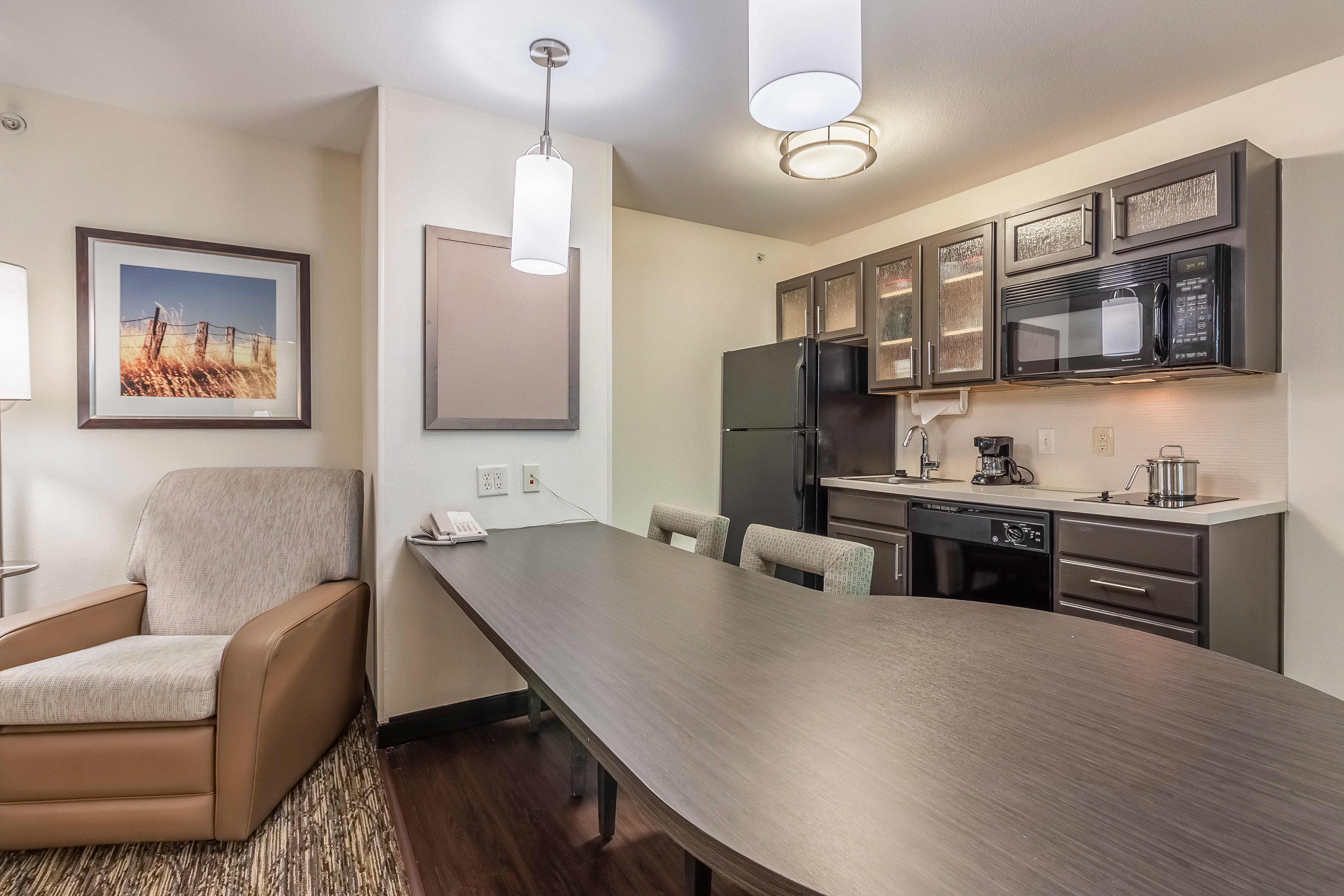 Candlewood Suites Lincoln By Ihg Zewnętrze zdjęcie