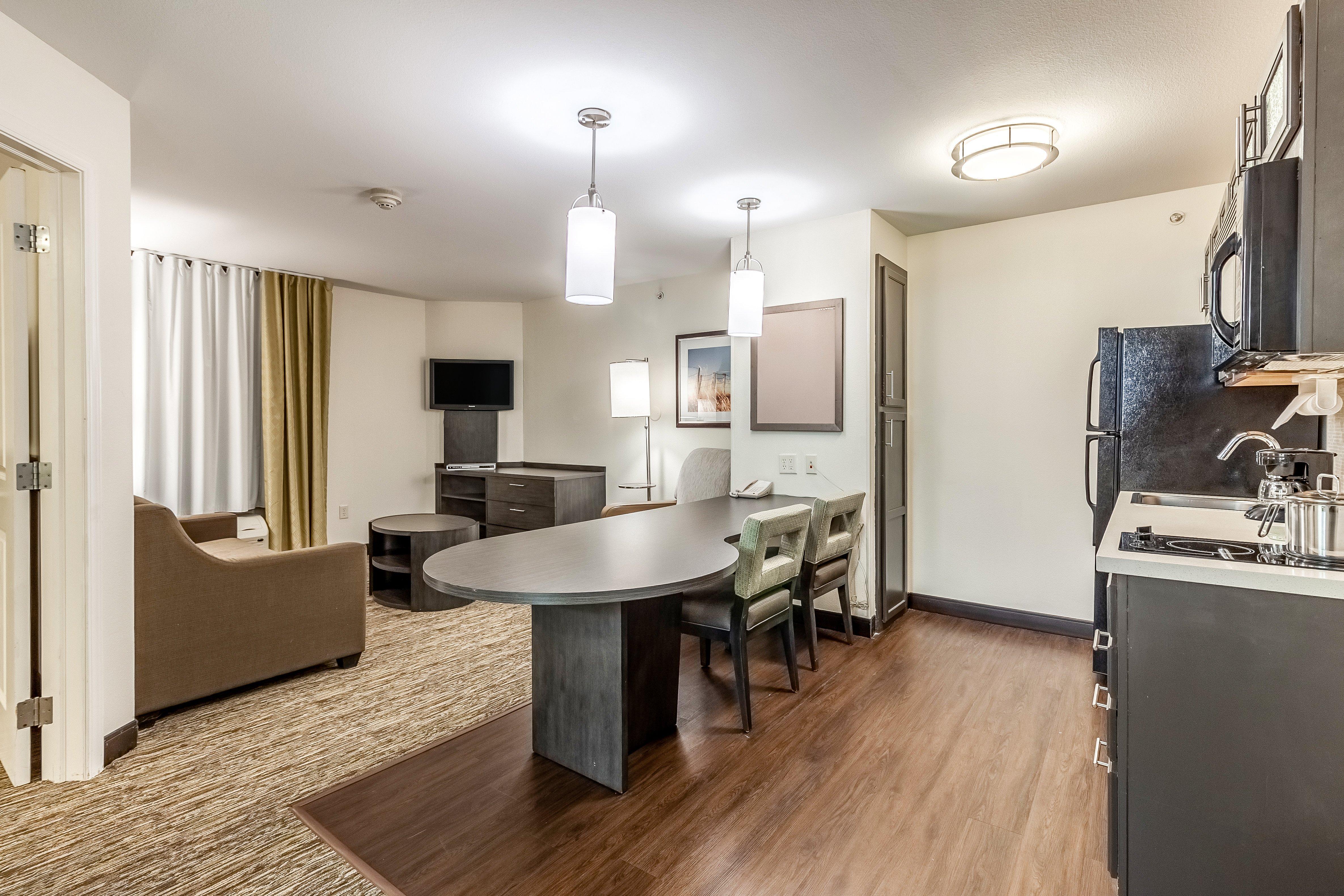 Candlewood Suites Lincoln By Ihg Zewnętrze zdjęcie