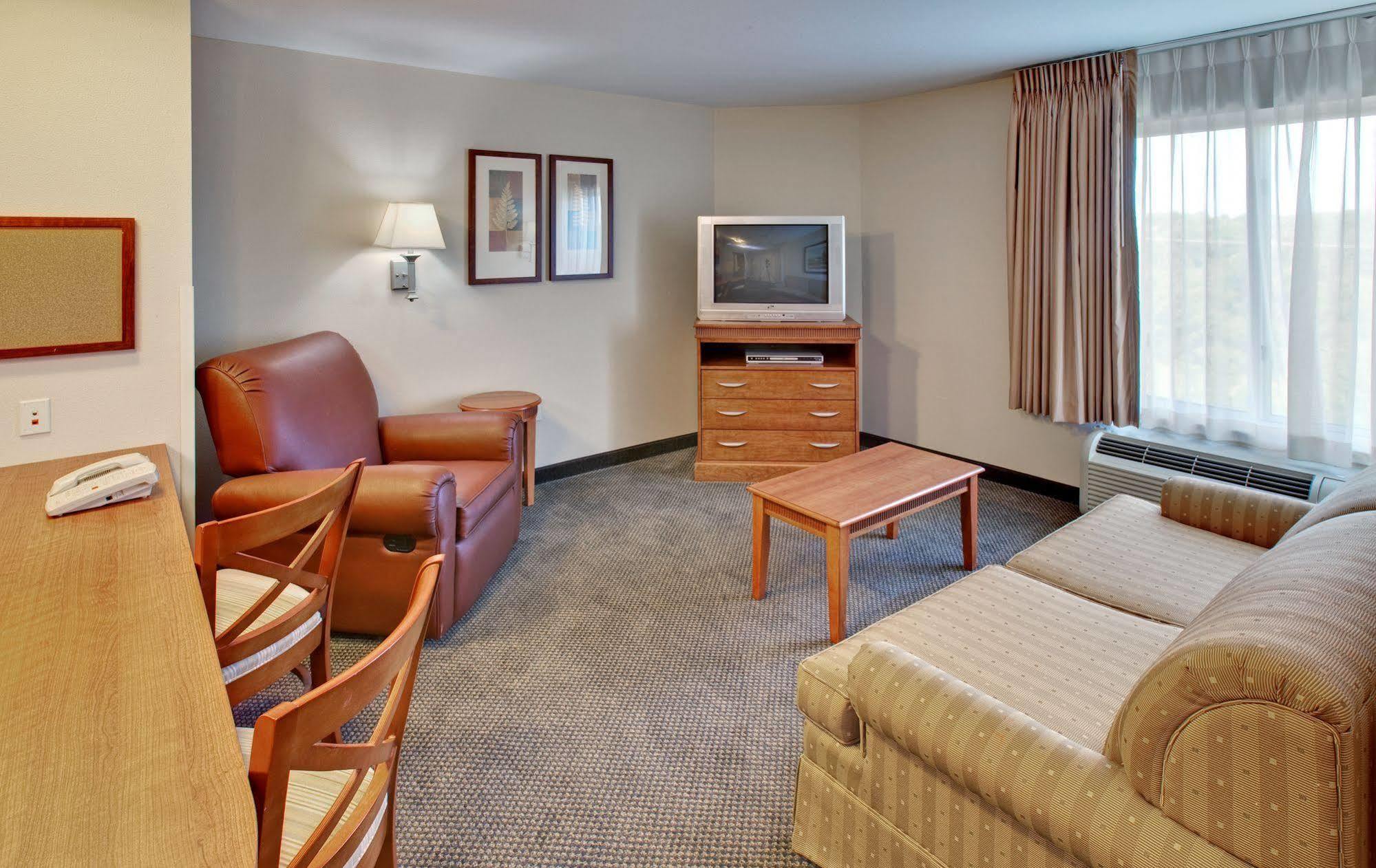Candlewood Suites Lincoln By Ihg Zewnętrze zdjęcie