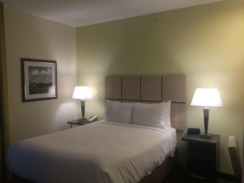 Candlewood Suites Lincoln By Ihg Zewnętrze zdjęcie