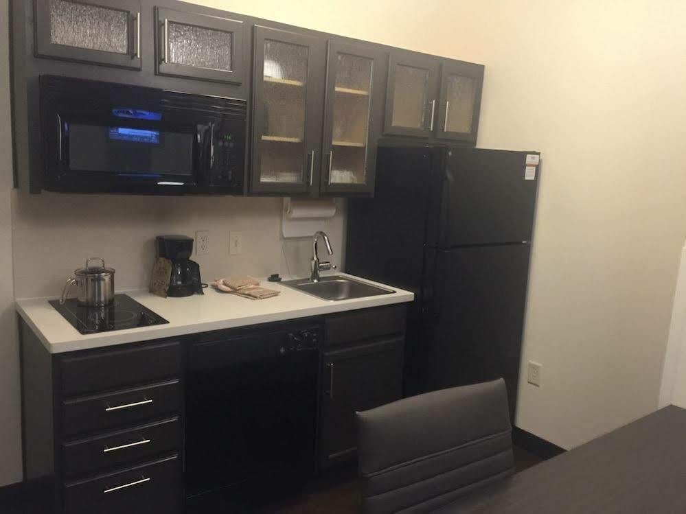 Candlewood Suites Lincoln By Ihg Zewnętrze zdjęcie