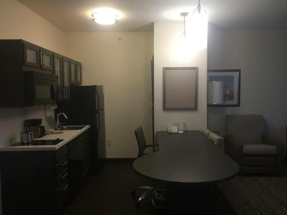Candlewood Suites Lincoln By Ihg Zewnętrze zdjęcie