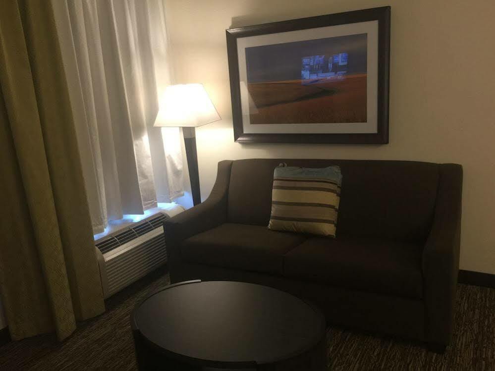 Candlewood Suites Lincoln By Ihg Zewnętrze zdjęcie